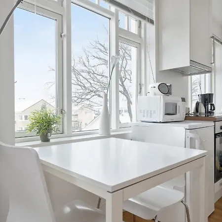 Norwegian Housing, Solbakkeveien 12 *