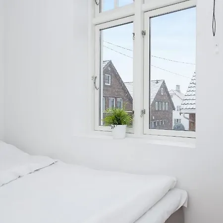 Norwegian Housing, Solbakkeveien 12