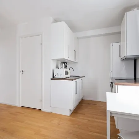 Norwegian Housing, Solbakkeveien 12 *